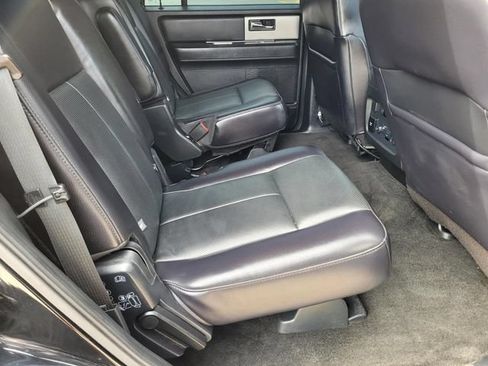 Used 2017 Ford Expedition XLT w/ Equipment Group 202A RWD image 13