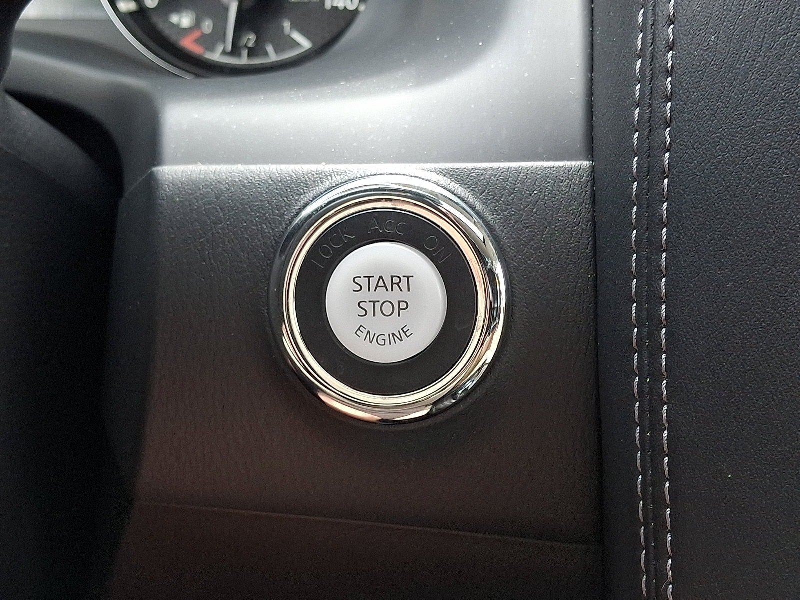 Certified 2024 Nissan Armada Platinum w/ Captain's Chairs Package AWD/4WD image 29