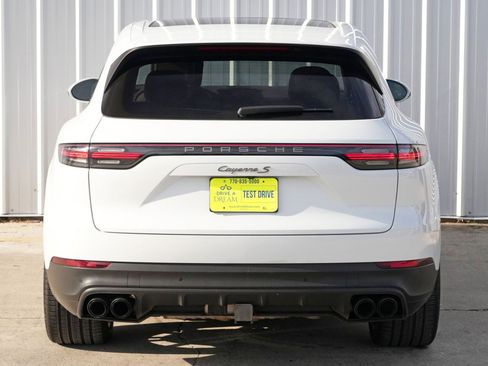 Used 2022 Porsche Cayenne S Platinum w/ Premium Package Plus image 52