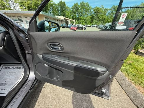 Used 2016 Honda HR-V LX image 14