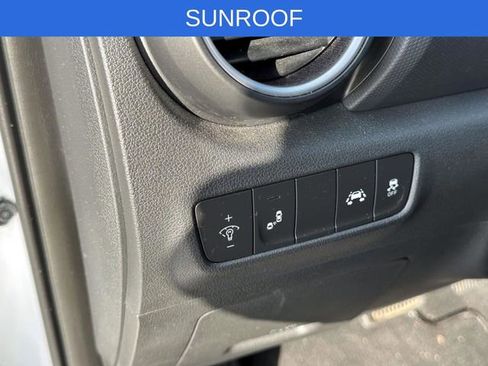 Used 2021 Hyundai Kona Limited image 18