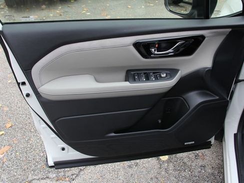 Used 2025 Subaru Forester Limited AWD/4WD image 14