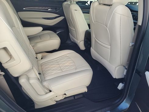 Used 2022 Buick Enclave Avenir w/ Avenir Technology Package image 12