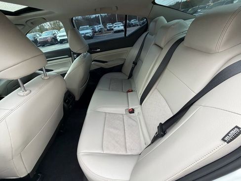 Used 2023 Nissan Altima 2.5 SL image 11