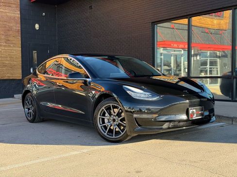 Used 2019 Tesla Model 3 Standard Range Plus image 7