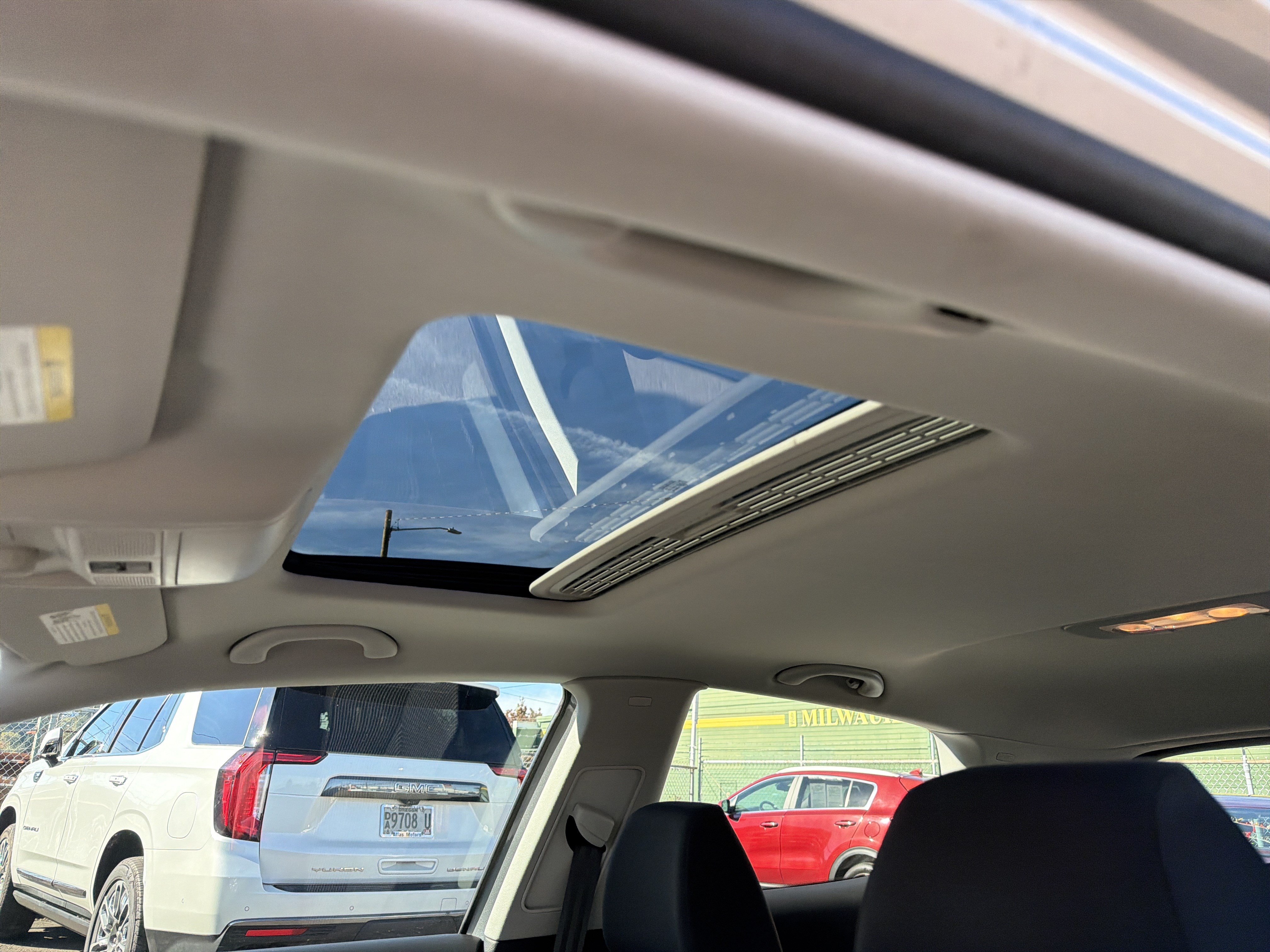 Used 2012 Volkswagen Golf 2-Door FWD image 10