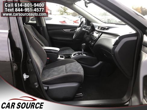 Used 2015 Nissan Rogue SV image 18