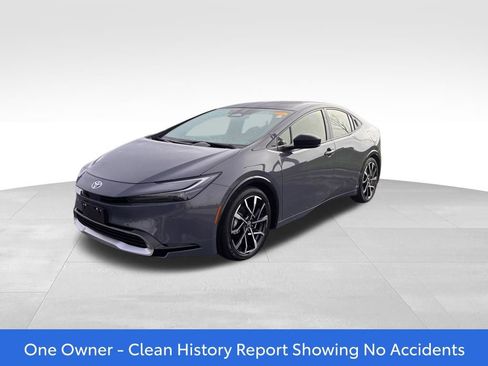 New 2026 Toyota Prius Plug-In Hybrid image 2