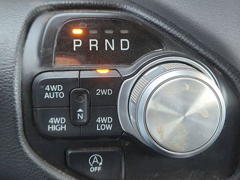Used 2023 RAM 1500 Laramie AWD/4WD image 19