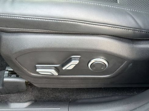 Used 2025 Hyundai Santa Fe SEL AWD/4WD image 16