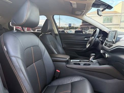 Used 2021 Nissan Altima 2.5 SR FWD image 10