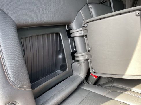 Used 2024 GMC Sierra 2500 AT4 w/ AT4 Premium Plus Package image 36