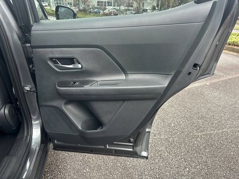 New 2026 Nissan Kicks SR w/ Cold Weather Package FWD image 16