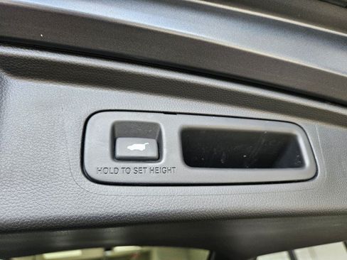 Used 2023 Honda CR-V EX-L image 11