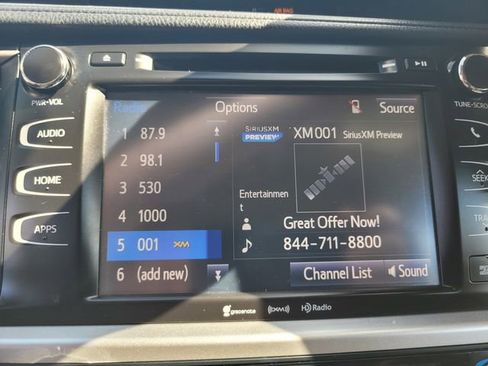 Used 2018 Toyota Highlander SE image 23