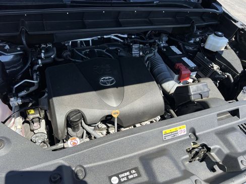 Used 2022 Toyota Highlander XSE AWD/4WD image 28