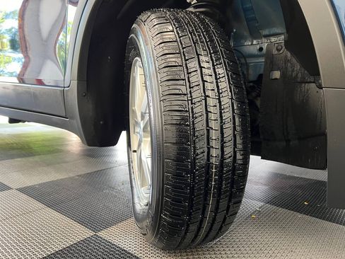 Used 2019 Chevrolet Trax LT w/ LT Convenience Package image 27