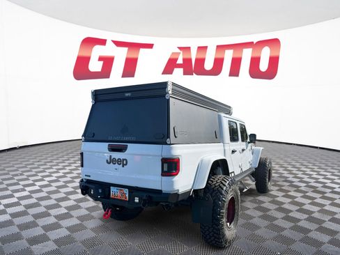 Used 2023 Jeep Gladiator Rubicon w/ Cold Weather Group AWD/4WD image 4