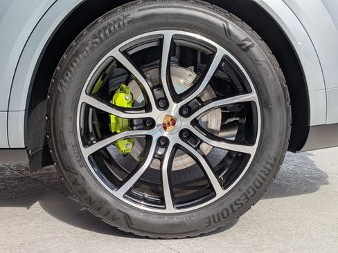 New 2026 Porsche Cayenne E-Hybrid image 29