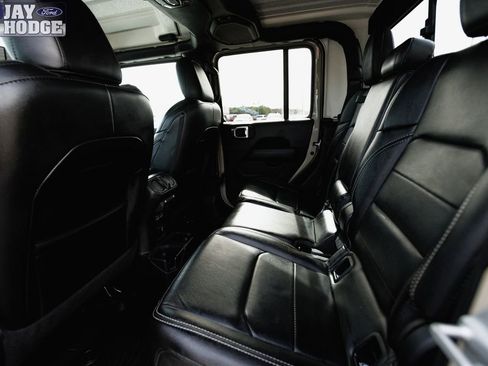 Used 2020 Jeep Gladiator Overland w/ Cold Weather Group image 29