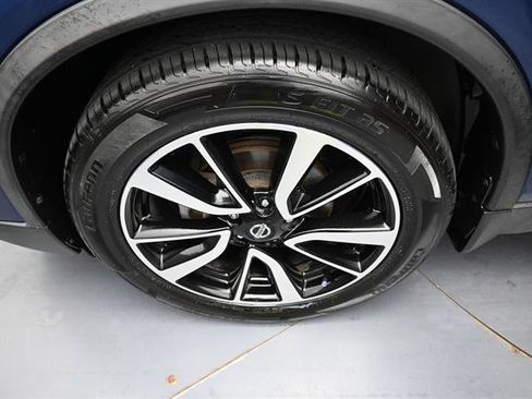 Used 2020 Nissan Rogue SL w/ Premium Package FWD image 24