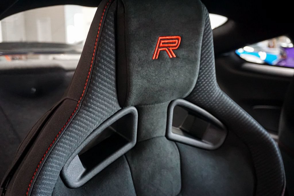 Used 2016 Ford Mustang Shelby GT350R w/ GT350R Equipment Group 920A RWD image 58