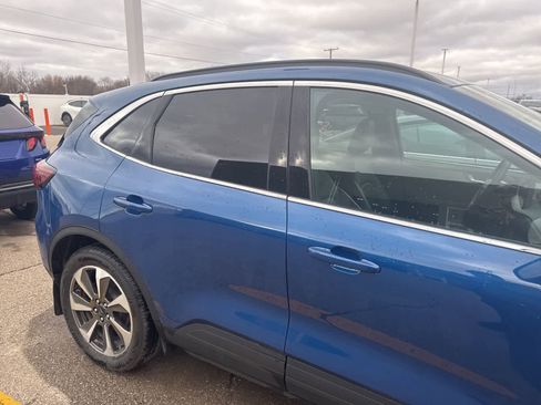 Used 2023 Ford Escape Platinum w/ Premium Technology Package image 11