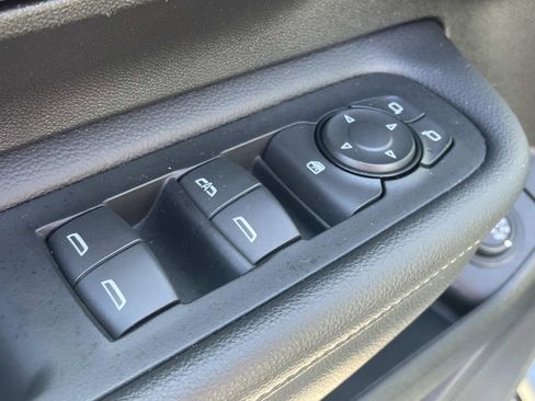 Used 2023 GMC Terrain SLT w/ Tech Package image 16