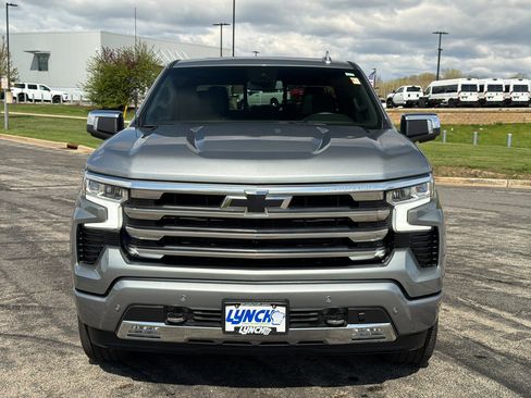Used 2025 Chevrolet Silverado 1500 High Country w/ High Country Premium Package AWD/4WD image 7
