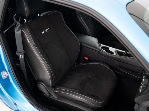 Used 2016 Dodge Challenger SRT Hellcat RWD image 23