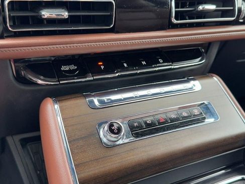 Used 2025 Lincoln Aviator Reserve w/ Equipment Group 201A AWD/4WD image 21