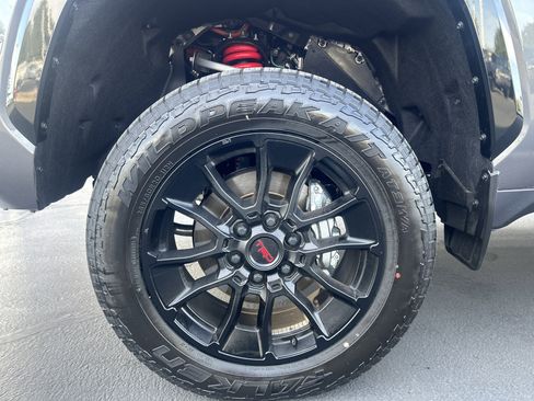 Used 2026 Toyota Tundra Platinum w/ TRD Off-Road Package AWD/4WD image 15