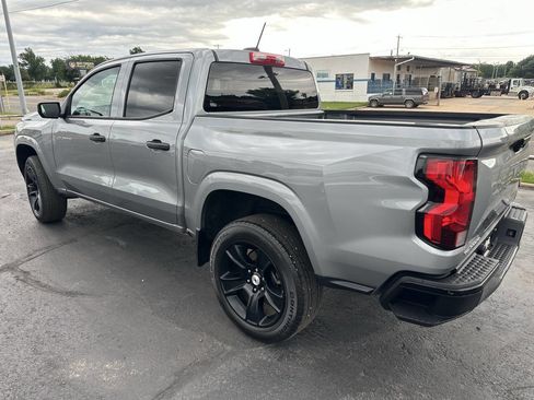 Used 2023 Chevrolet Colorado W/T RWD image 10