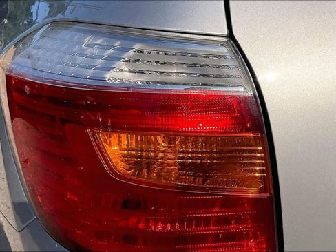 Used 2008 Toyota Highlander Limited FWD image 27