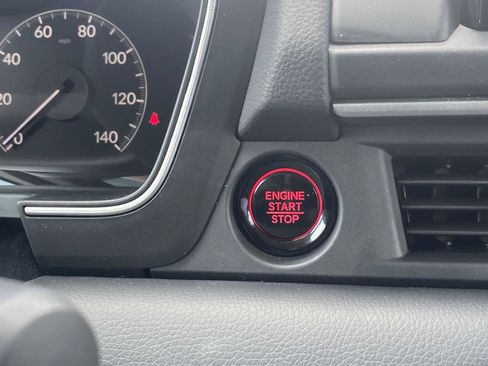 New 2025 Honda Pilot EX-L image 3