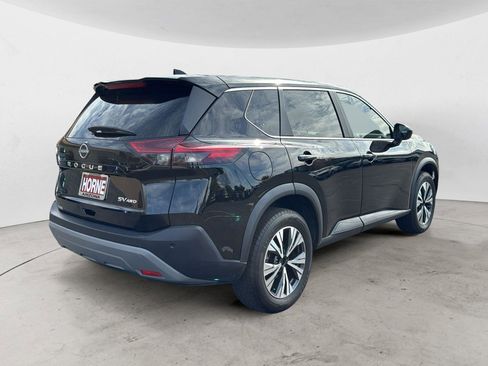 Used 2023 Nissan Rogue SV image 5