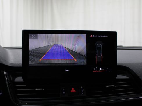 Used 2022 Audi SQ5 Premium w/ Convenience Package image 17