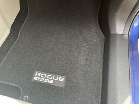 Used 2019 Nissan Rogue Sport SL w/ Premium Package FWD image 31