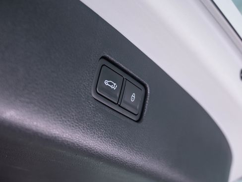 Used 2023 Genesis GV80 3.5T w/ Prestige Matte Package AWD/4WD image 9