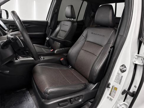 Used 2023 Honda Ridgeline Black Edition image 9