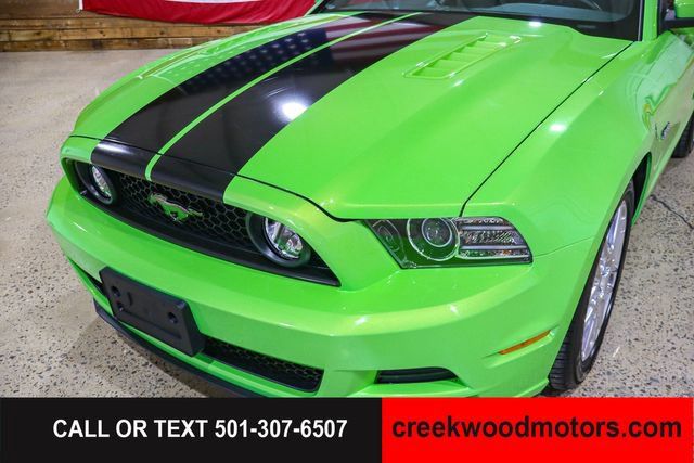Used 2013 Ford Mustang GT Premium w/ Security Pkg RWD image 4