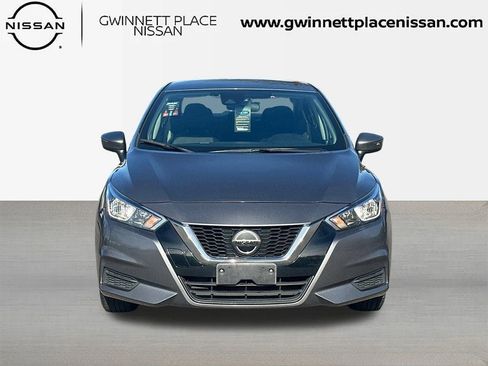 Used 2021 Nissan Versa SV image 2