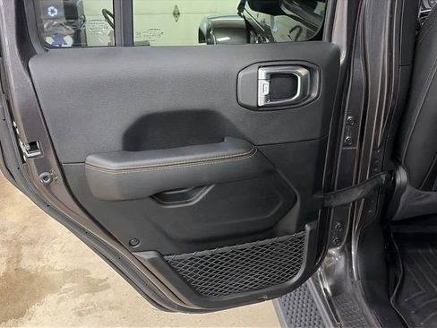 Used 2021 Jeep Wrangler Unlimited Sahara image 22