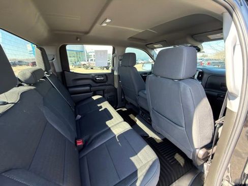 Used 2025 Chevrolet Silverado 1500 Custom Trail Boss AWD/4WD image 24