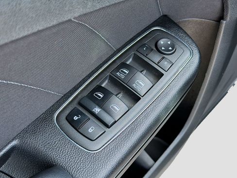 Used 2022 Dodge Charger SXT w/ Blacktop Package image 22