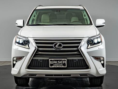 Used 2014 Lexus GX 460 Luxury AWD/4WD image 2