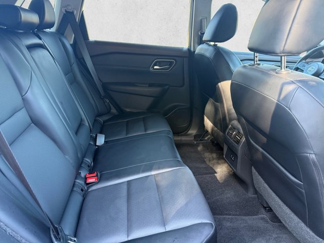 Used 2021 Nissan Rogue SV w/ Premium Package FWD image 23
