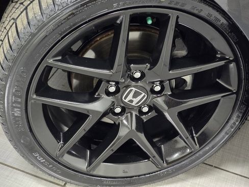 Used 2023 Honda Civic Sport image 8