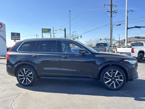 Used 2020 Volvo XC90 T6 Momentum image 17