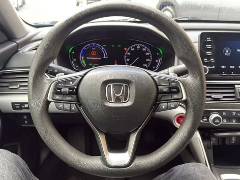 Used 2020 Honda Accord Hybrid image 10
